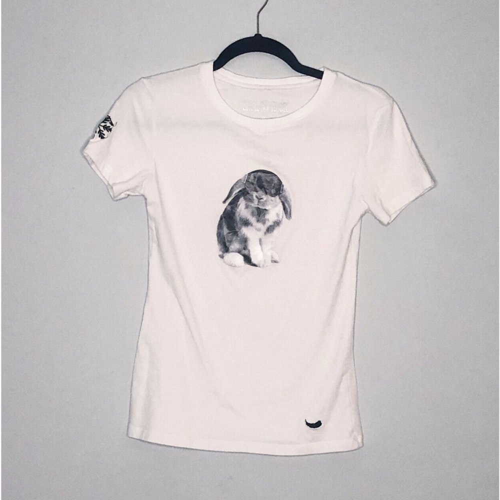 Snow Bunny Tshirt Tee Size 2 Medium White Graphic